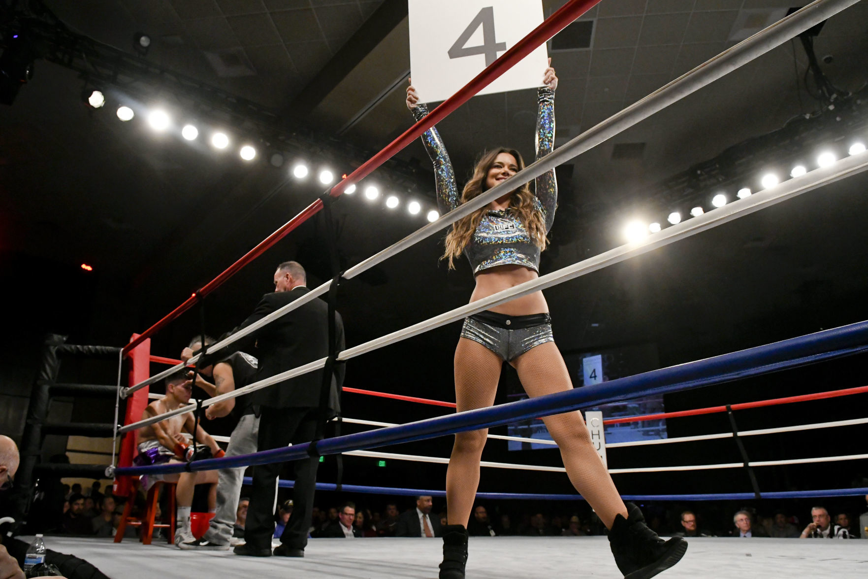 011020 WFC 120 boxing 33.jpg